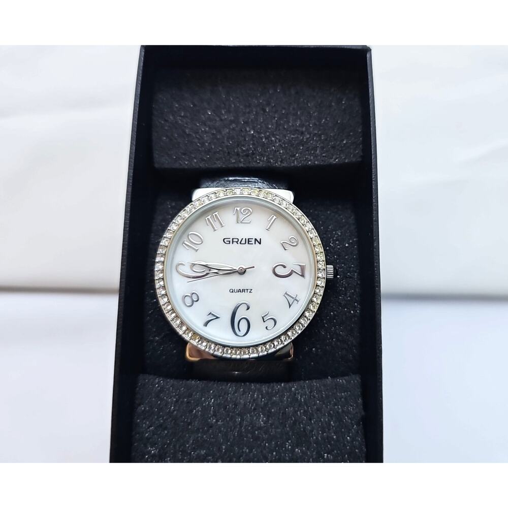 Gruen Womens Wrist Watch Gray Hard Bracelet Band Silver Trim White Face Quartz